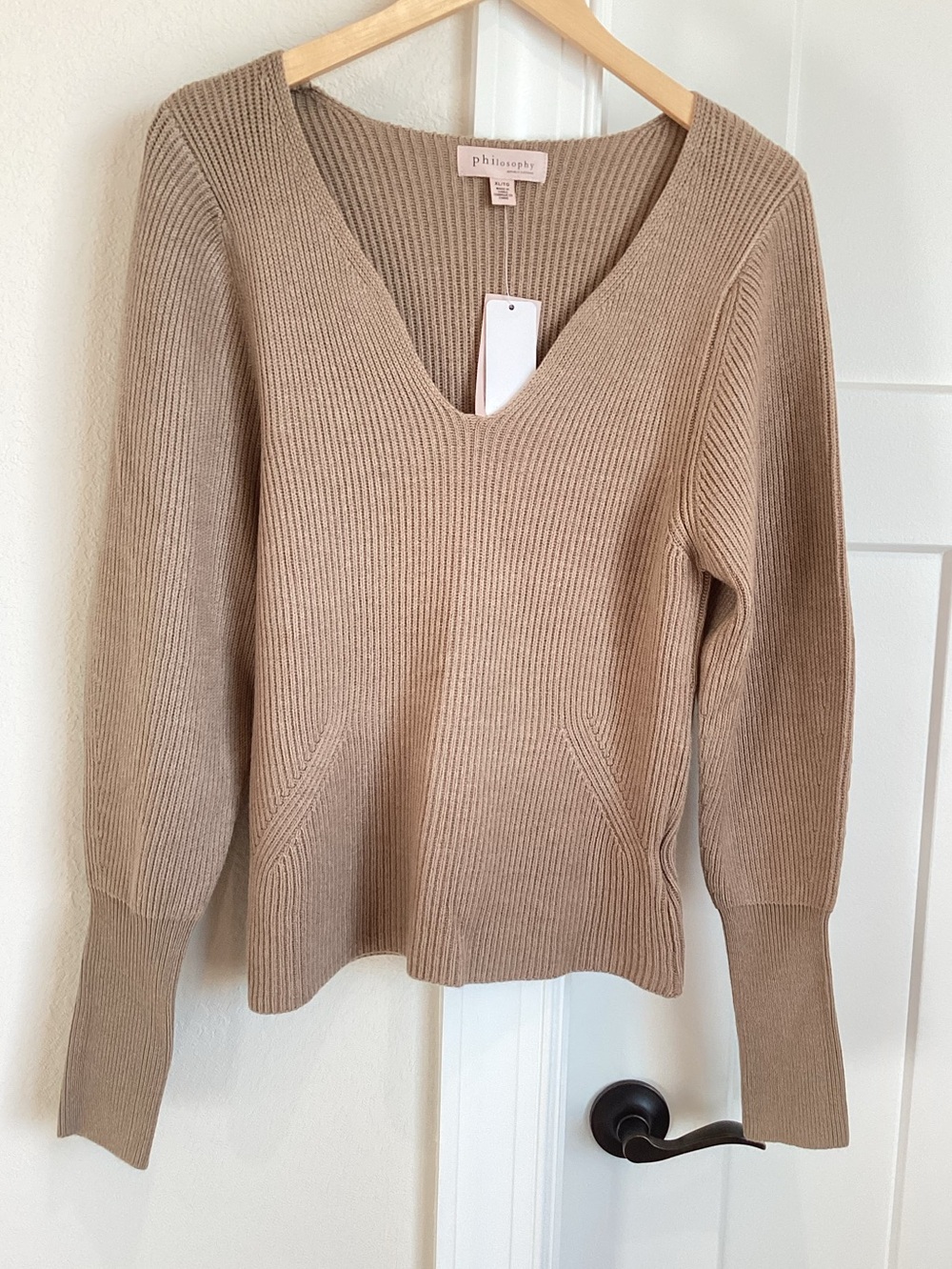 Philosophy Long Sleeve V-Neck Sweater New XL Taupe Light Brown - Picture 2 of 12